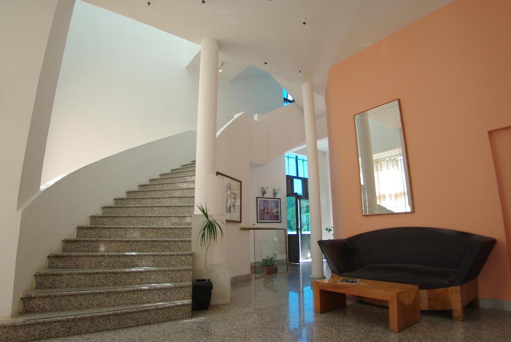 Hotel Sv. Mihovil Триль Экстерьер фото